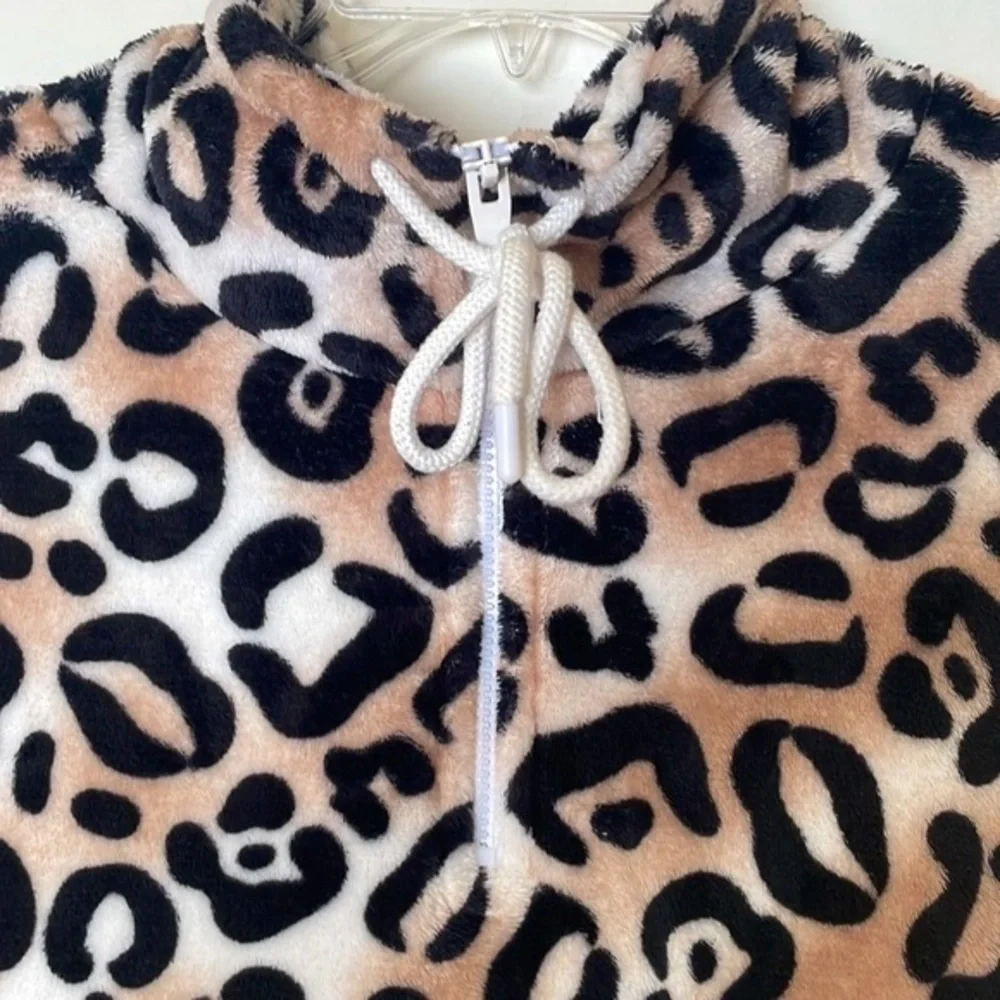 Secret Treasures Lounge Set - Picture 4 of 10